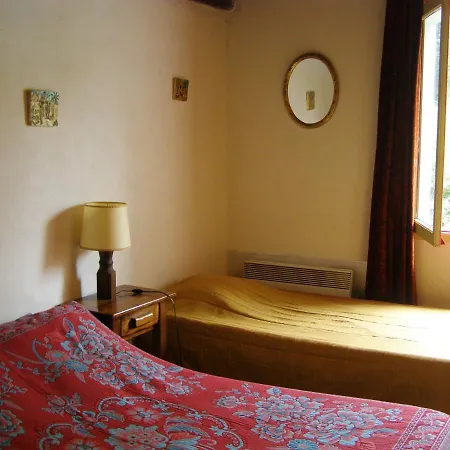 Holiday home Maison Spacieuse A Camarade Avec Grand Jardin Pour 15 Personnes