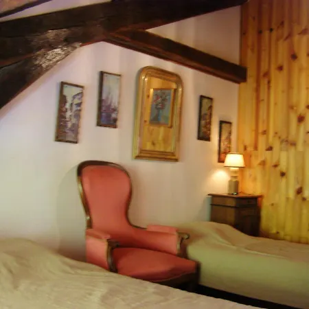 Maison Spacieuse A Camarade Avec Grand Jardin Pour 15 Personnes