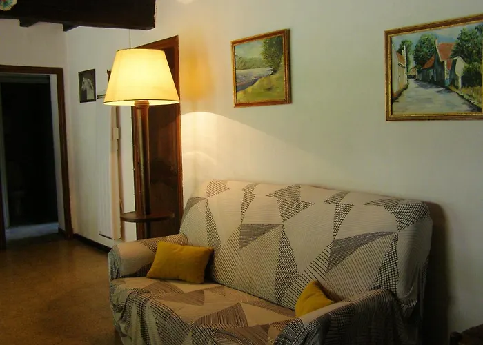 Сasa de vacaciones Maison Spacieuse A Camarade Avec Grand Jardin Pour 15 Personnes