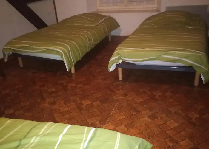 Сasa de vacaciones Maison Spacieuse A Camarade Avec Grand Jardin Pour 15 Personnes Durban-sur-Arize